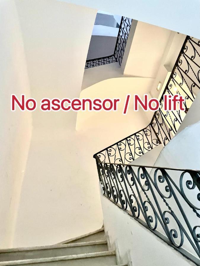 Sol Apartamentos Centro Historico Малага Экстерьер фото
